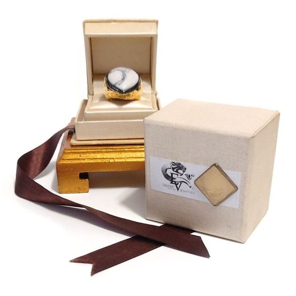 18k Yellow Gold 10 Microns Plated Ring Black and White Pear Shape Stone Size 6.5 - Picture 9 of 12